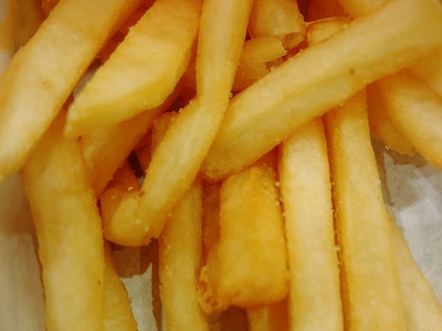 ポテト_マクドナルドJR神戸駅店