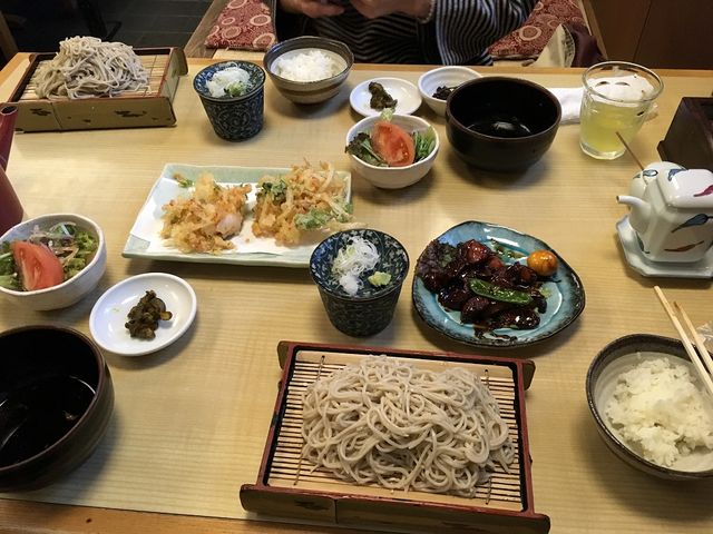 そばともつにのセット_きり