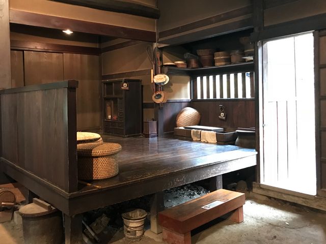 【江戸東京たてもの園〜綱島家】高さがけっこうあって、家に上がるの楽じゃないな〜_綱島家(江戸東京たてもの園)