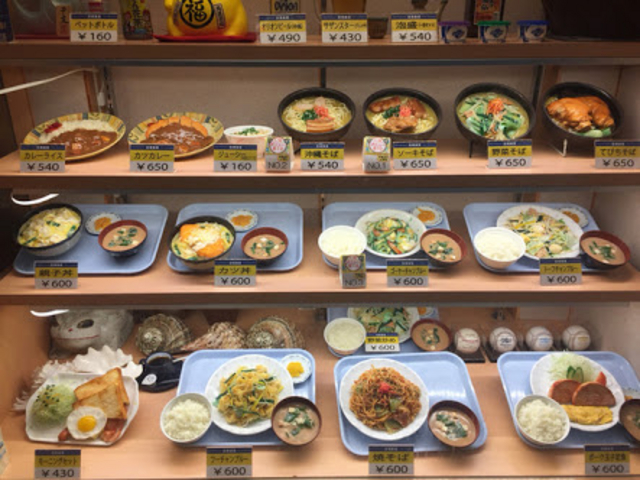 メニュー豊富_空港食堂