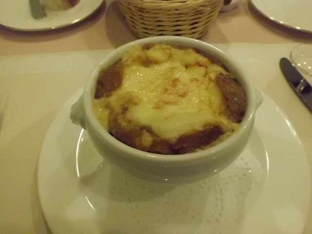 オニオングラタンスープ_レストラン・シェ岩波