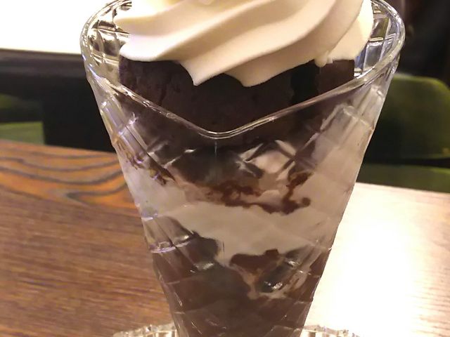 チョコレートパフェ_パフェ&レストラン ハワイ 長崎出島店
