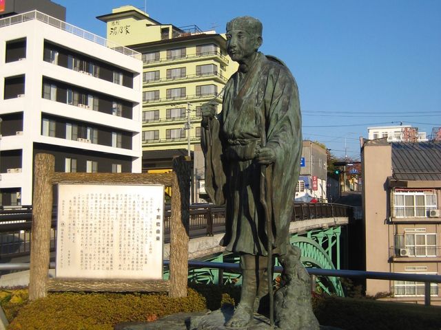 松尾芭蕉像_飯坂温泉駅