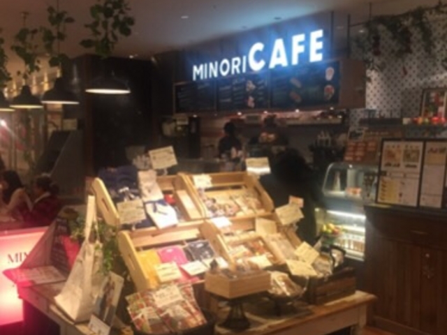 開放的な店です。_みのりカフェ