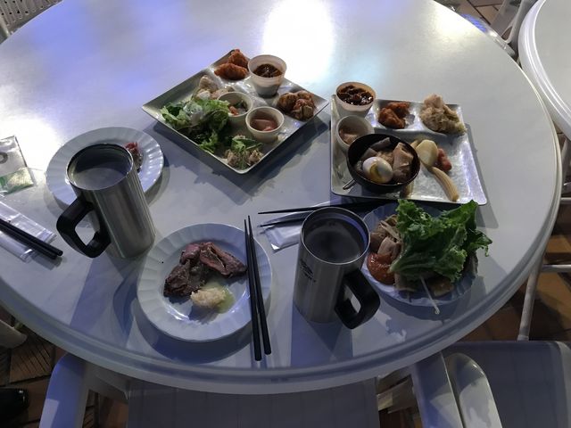 料理が、とてもおいしい!_千里阪急ホテル プールサイドビアガーデン
