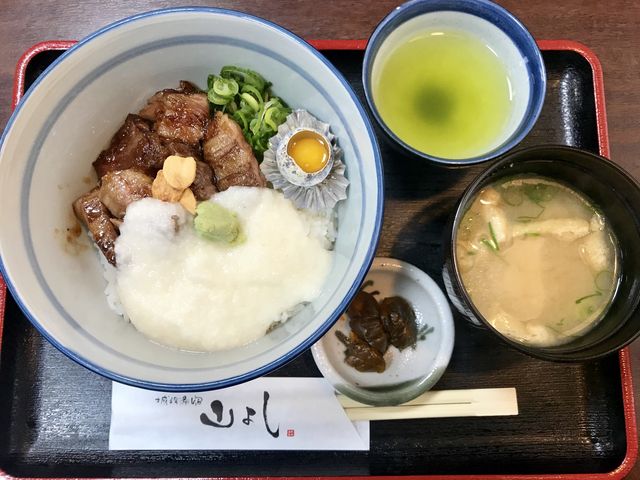 但馬牛 牛とろろ丼_お食事処 山よし