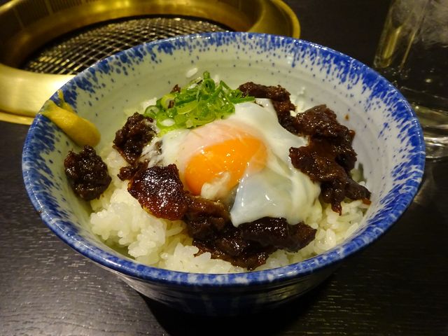 牛すじ丼_千力 あたご店