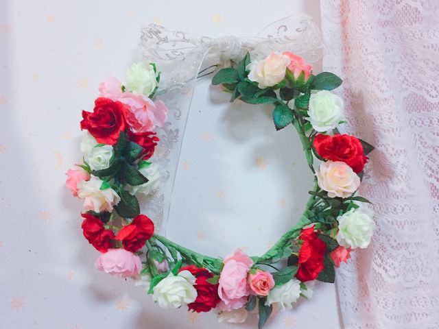 完成した花冠を飾ったら良い感じになりました!_押し花・クレイ・クレイケーキアトリエhana-ya