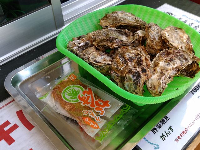 ぉいしぃ
_ミルキー鉄男のかき小屋 宇品店