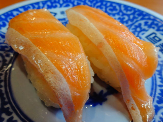 とろサーモン_無添くら寿司 富田林店