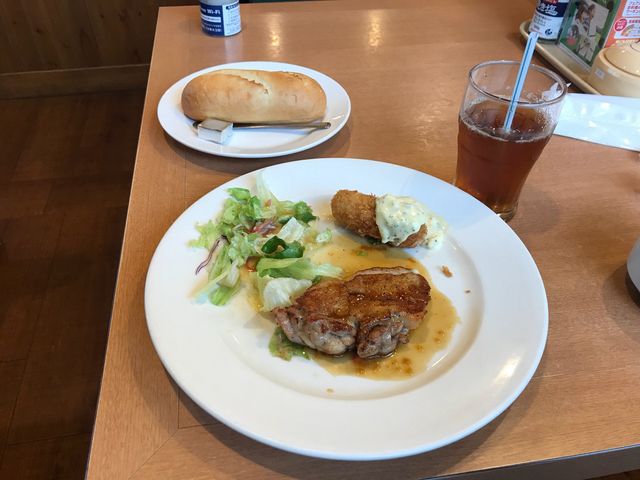 日替わりランチ 食べかけで すみません_ガスト那覇新都心店