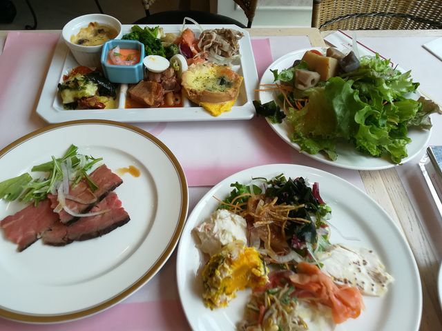 ローストビーフが美味しいです!_宝塚ホテル ワールドバイキングレストラン ザ・ガーデン