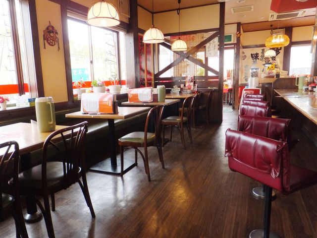カウンター席&2〜4名席_あじへい桔梗ヶ丘店