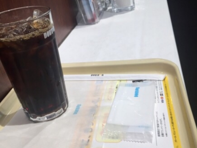 受け取り台です。_TRAVEL・CAFE・飯田橋店