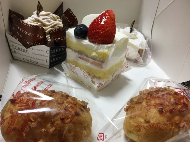 銅座のはりねずみとケーキ色々_リモージュ・タケヤ