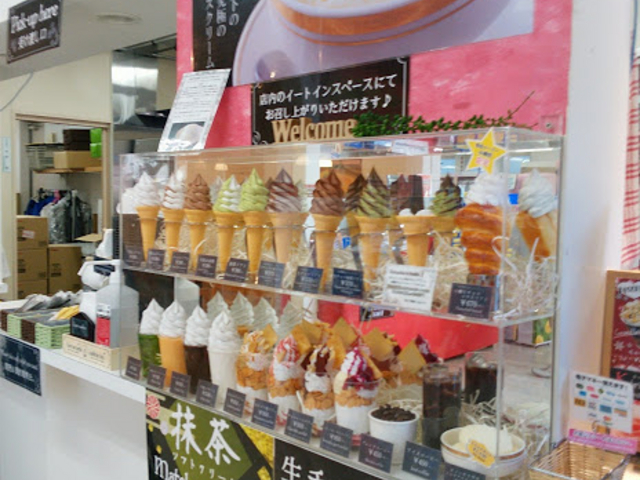 点内_雪印パーラー 小樽店