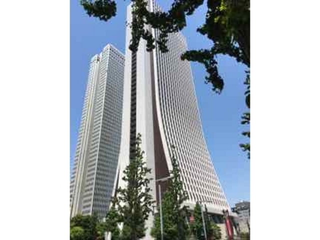 新宿西口徒歩4、5分です_損保ジャパン本社ビル((旧安田火災ビル)