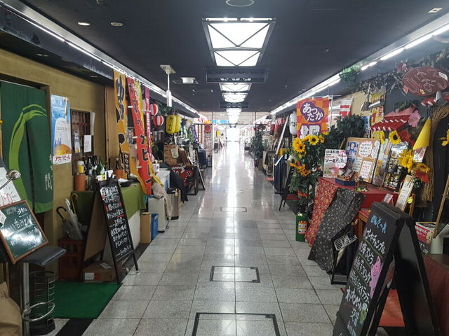 賑やかなビル内です_船場センタービル
