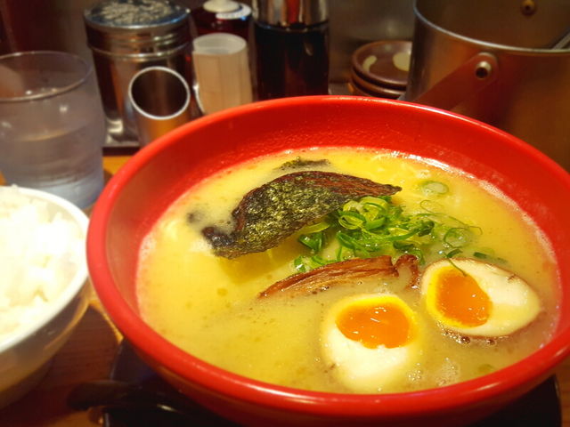 まろやかトンコツ_ラーメンたろう摂津本山店