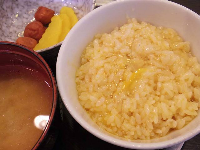 卵ご飯と味噌汁_セント・バレンタイン