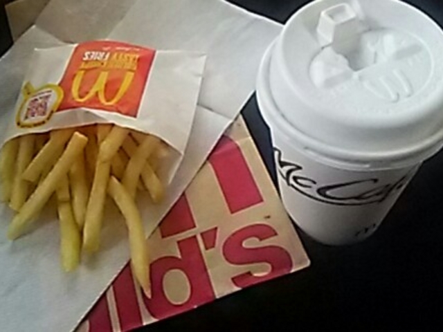 軽食_マクドナルド16号相模原店