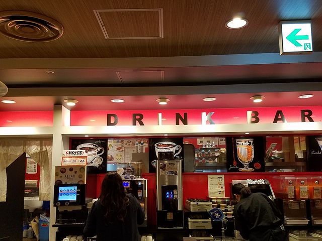 ドリンクバー_ガスト 新宿靖国通店