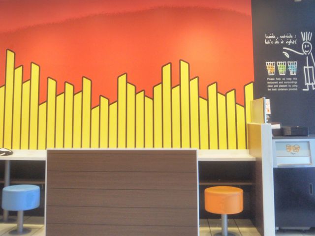 『マックフライポテトのペイント』。_マクドナルド行徳店
