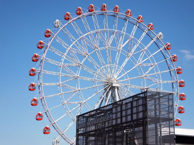 大観覧車が目印。_刈谷ハイウェイオアシス