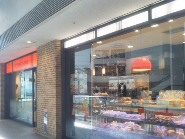 『POMPADOUR クイーンズスクエア横浜店』。_POMPADOUR クイーンズスクエア横浜店