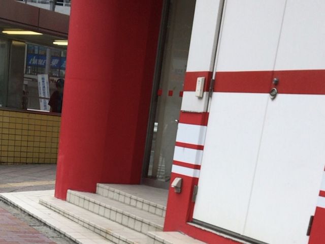 入口_BIG・ECHO・三軒茶屋駅前店