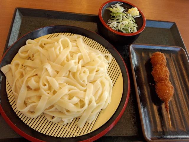 きしめんです_名代きしめん・住よし・JR名古屋駅7−8番ホーム店
