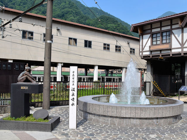 温泉噴水_宇奈月温泉