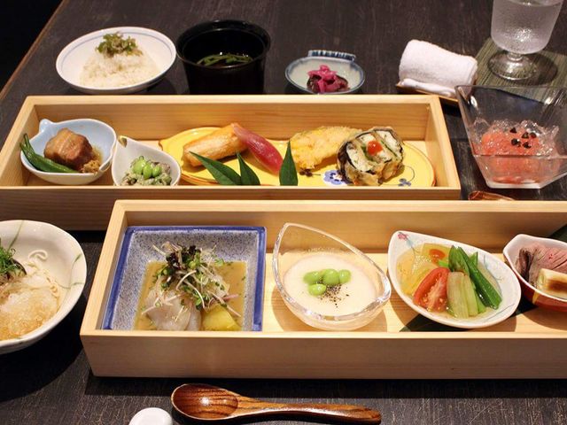 箱膳ランチ_くらしっく