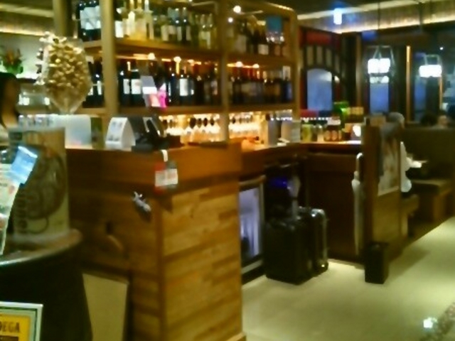 『ラ ボデガ LA BODEGA 東急プラザ銀座店』。_Bar Espanol LA BODEGA バル エスパニョール ラ ボデガ 銀座店