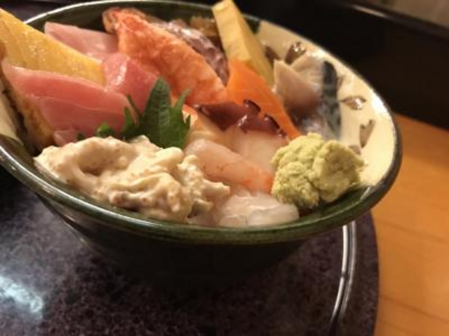 ランチ丼_うさみ家寿し