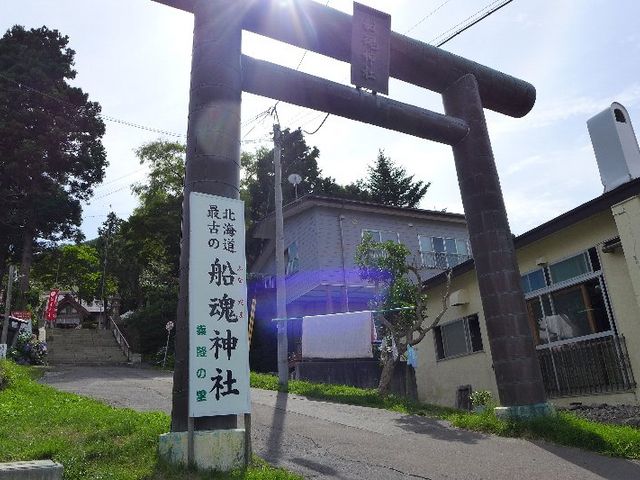 神社鳥居と境内_船魂神社