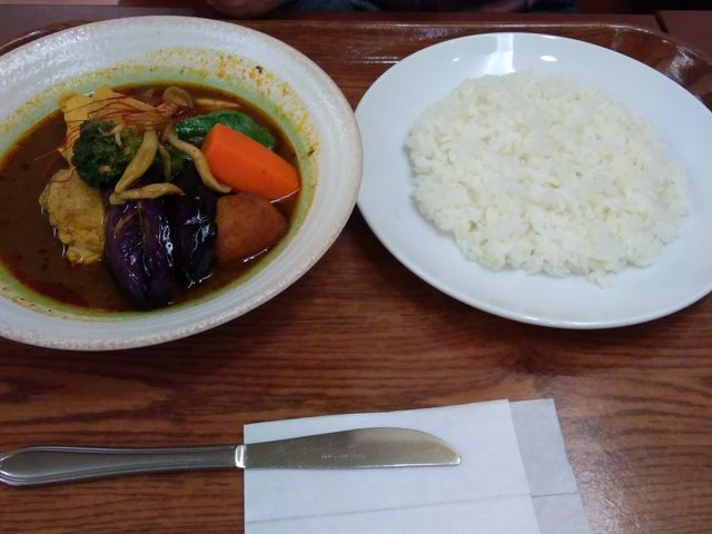 スープカレーとライスのセット_キタカレー