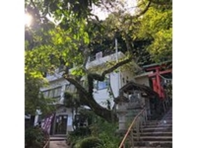 最後の石段もきつい_湯の山温泉