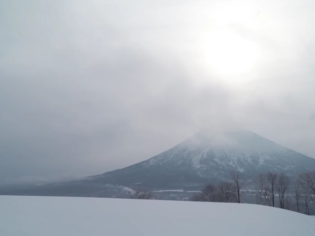 あいにく雲がかかってしまっている_ニセコアンヌプリ