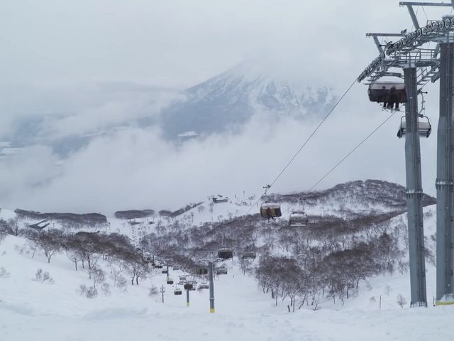 壮大な自然に惚れ惚れしてしまう_ニセコアンヌプリ国際スキー場
