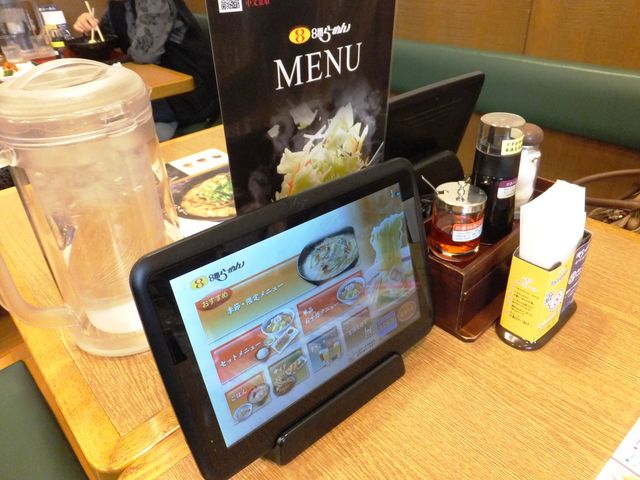 タブレットPCで注文する時代になりました。_8番らーめん三国店