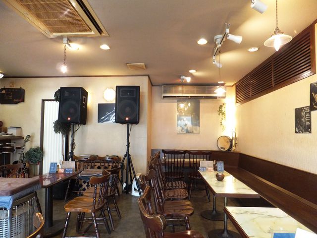 店内は、もっと昭和チック。_ダウンビート