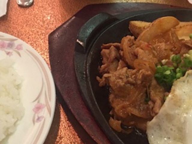 焼肉のセットです。_カフェ&レストラン談話室 ニュートーキョー