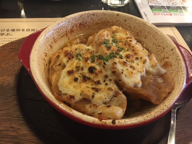 下にハンバーグが隠れています_ハンバーグレストラン HACHI