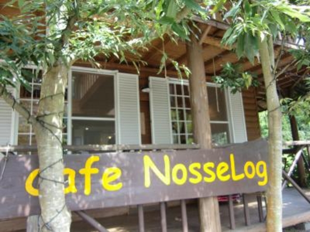 店舗外観_cafe Nosselog(能勢ログ)