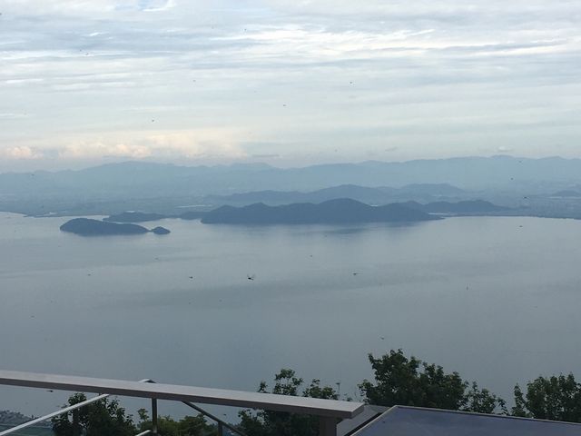 景色はいいです_テラス琵琶湖