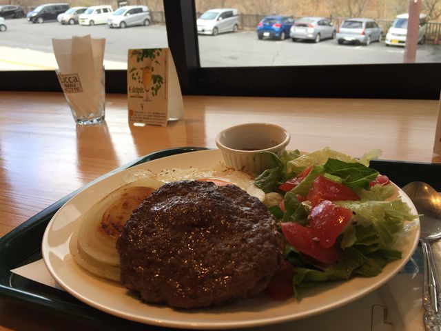 和牛ハンバーグのロコモコ。美味しかったですーー_Licca Nasu hutte (リッカ ナス ヒュッテ)