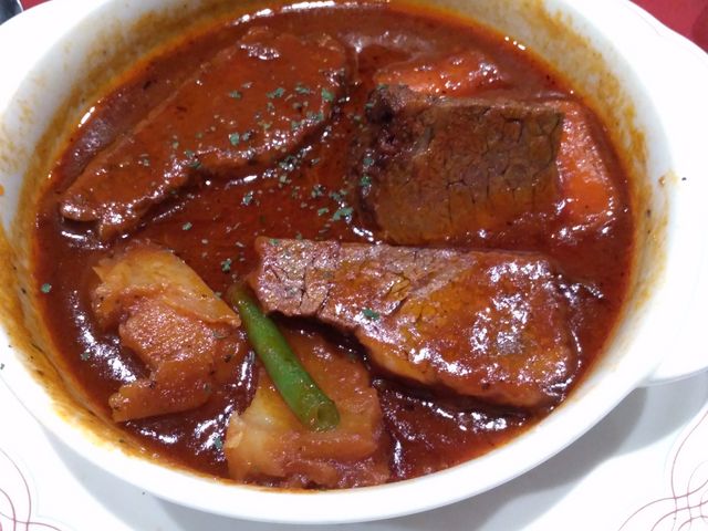 牛肉の赤ぶどう酒煮込_ステーキハウス 三ツ川