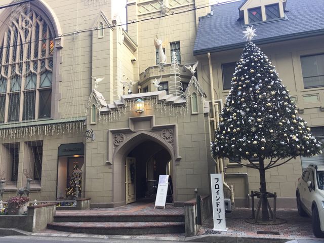 クリスマスの飾り付けも_フロインドリーブ 生田店