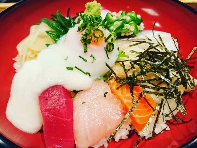 海鮮丼_海鮮問屋 地魚屋 日本橋新川